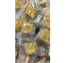 菊花冰糖茶 trà hoa cúc bọc đường phèn 